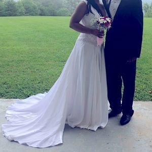 Jenny Packham Wedding Dress Size 10 Color White!